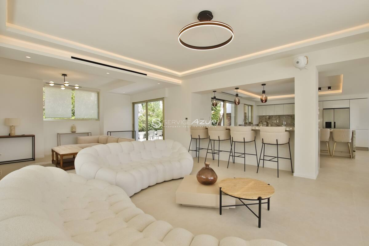 Villa à Antibes, France, 300 m² - image 3