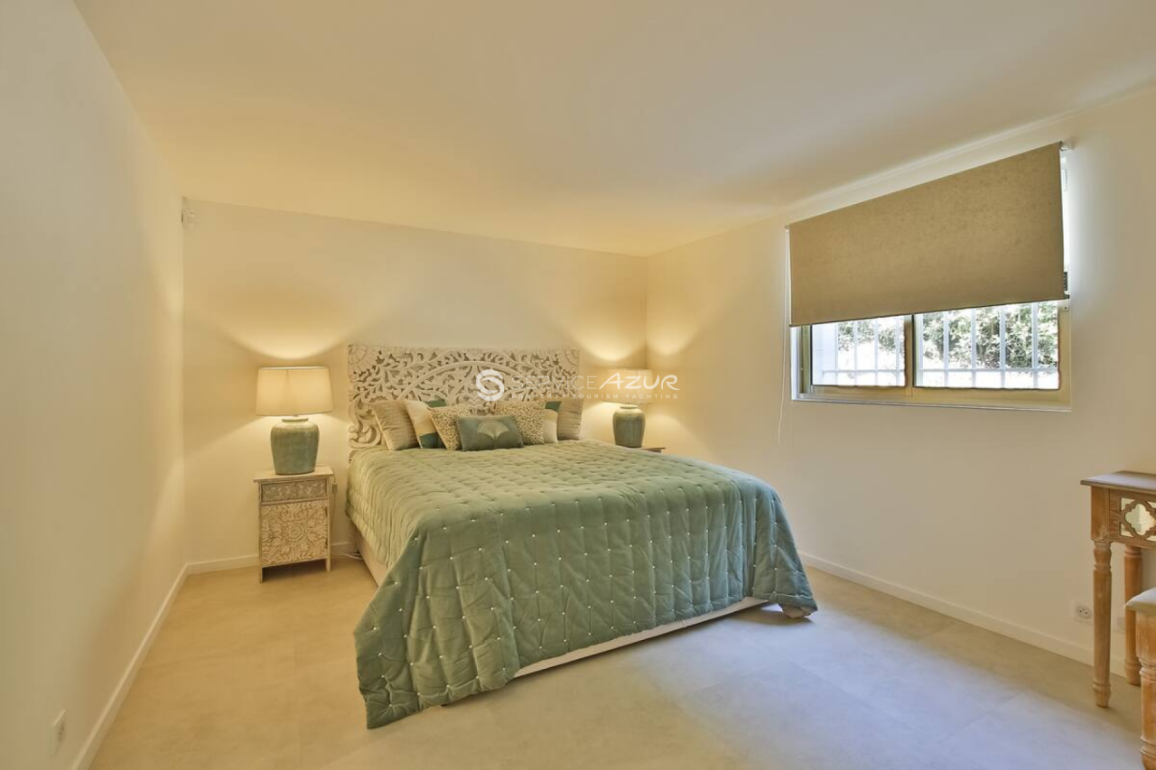 Villa à Antibes, France, 300 m² - image 7