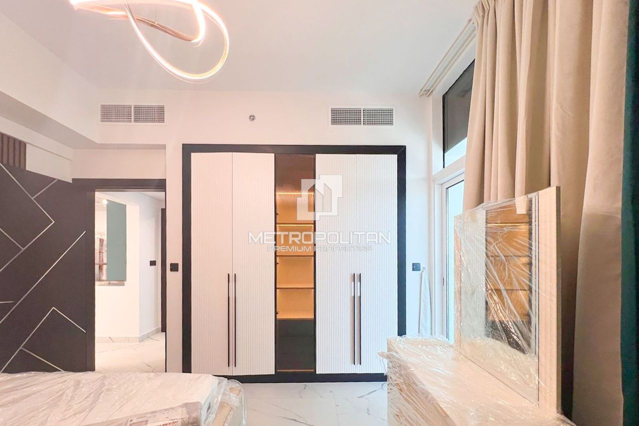 Apartment in Dubai, UAE, 94 m² - picture 3