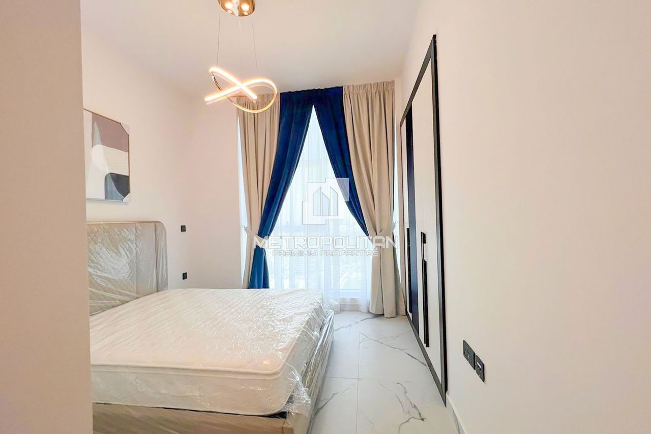 Apartment in Dubai, UAE, 94 m² - picture 11