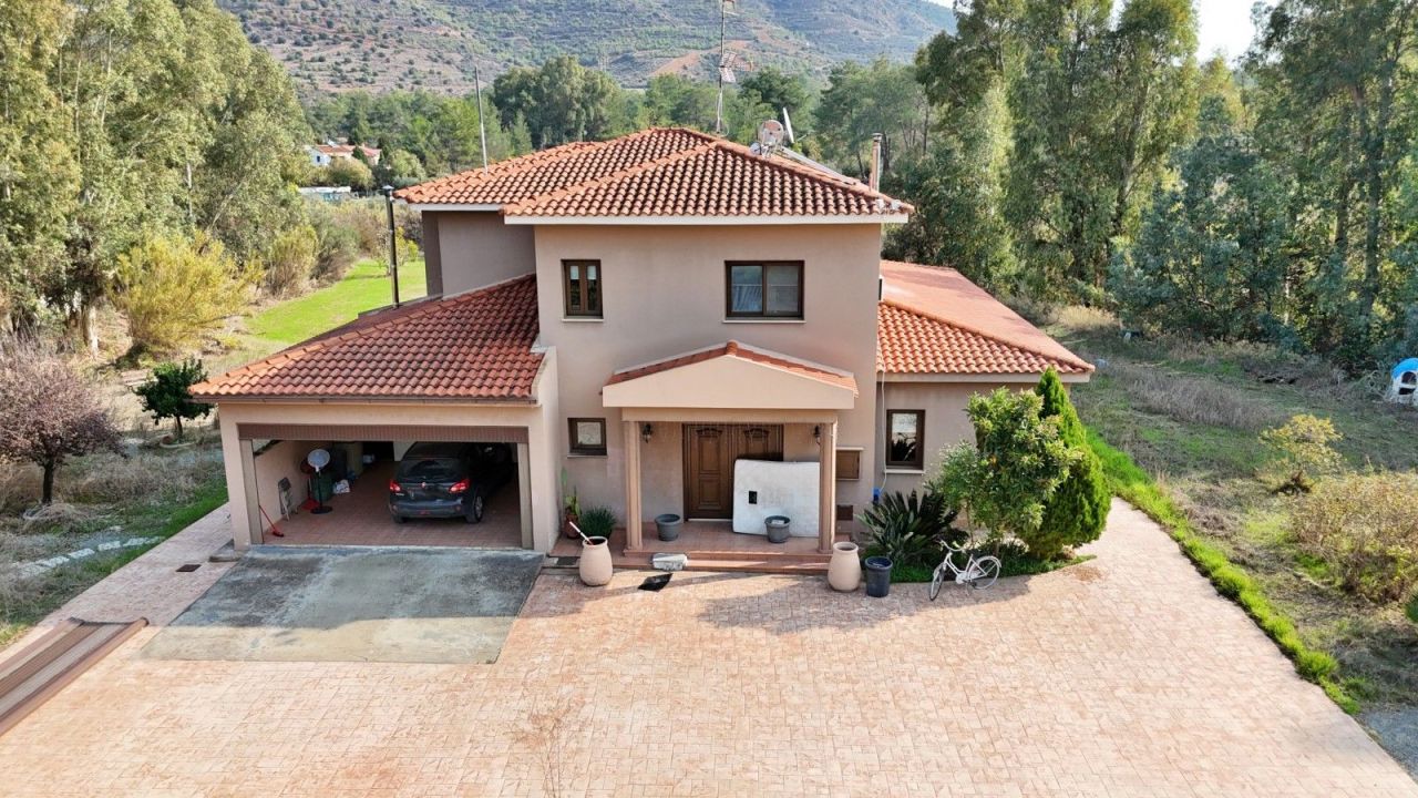 Villa in Larnaka, Zypern, 6 020 m² - Foto 2