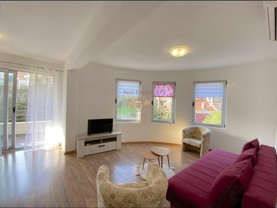 Flat in Becici, Montenegro, 49 m² - picture 1