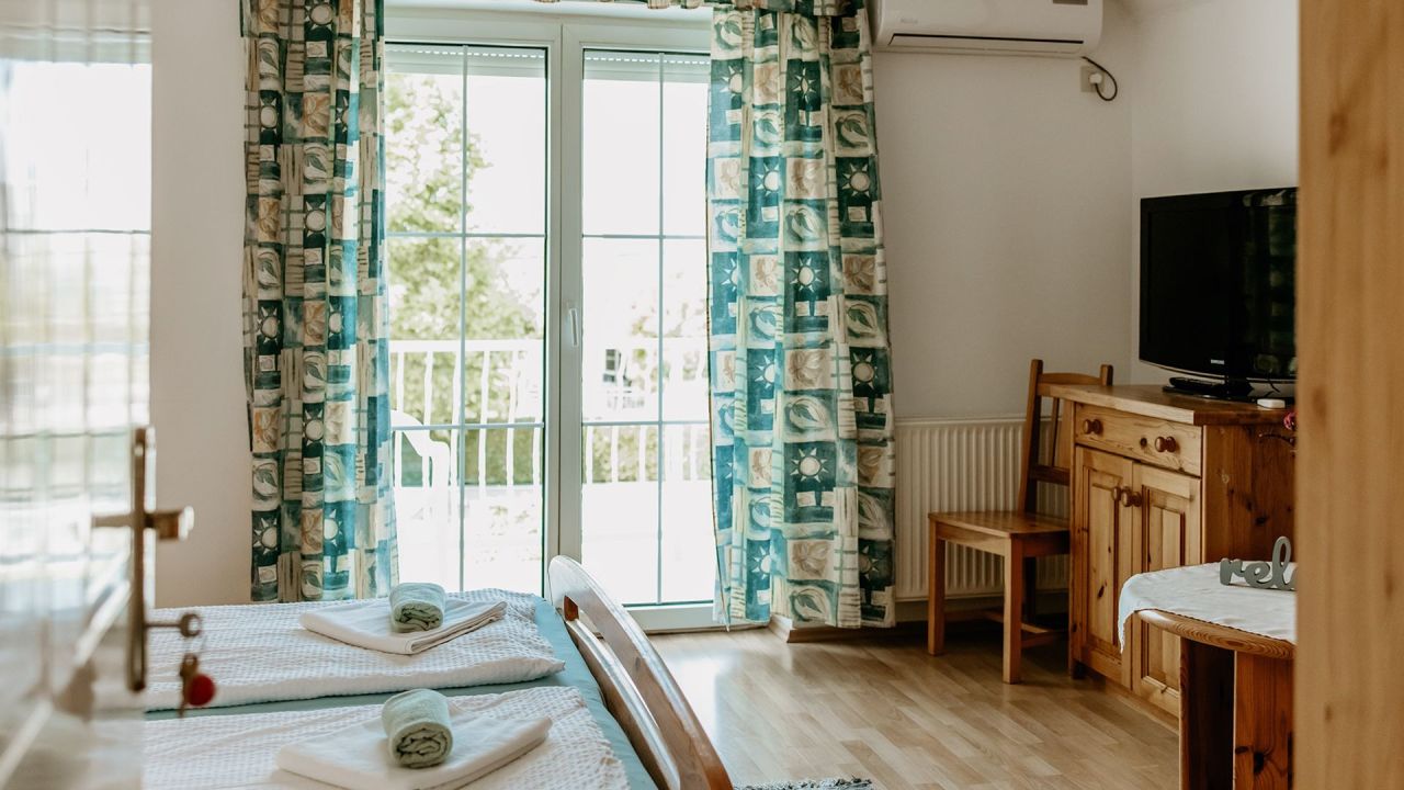 Hotel en Gyenesdiás, Hungría, 230 m² - imagen 11