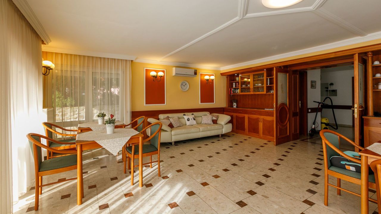 Hotel en Hévíz, Hungría, 500 m² - imagen 10