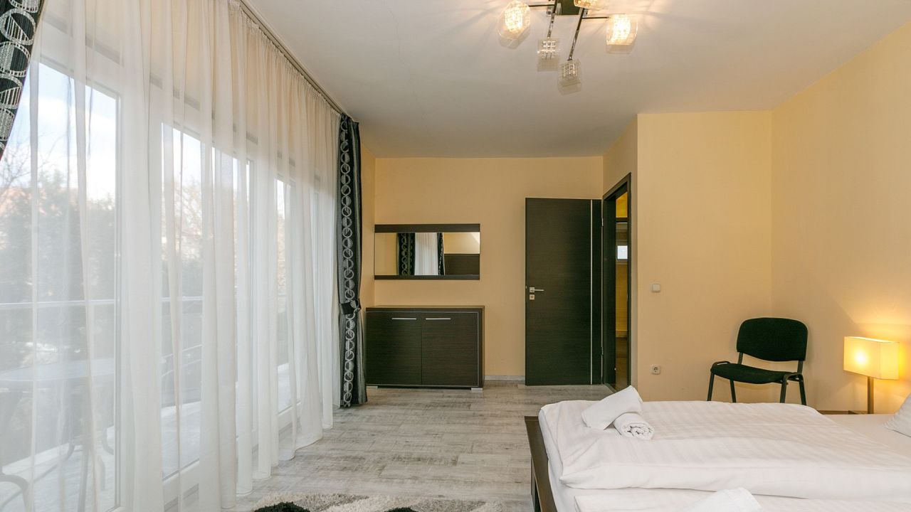 Hôtel à Hévíz, Hongrie, 500 m² - image 9