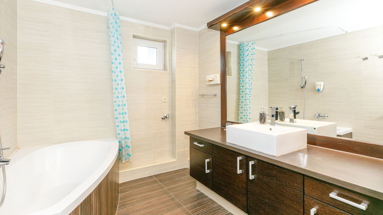 Hôtel à Hévíz, Hongrie, 500 m² - image 11