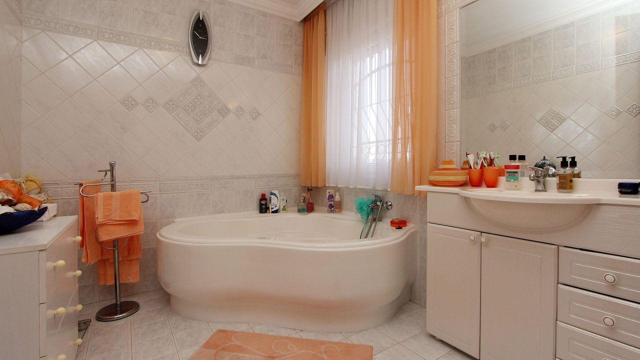 Hôtel à Hévíz, Hongrie, 600 m² - image 12