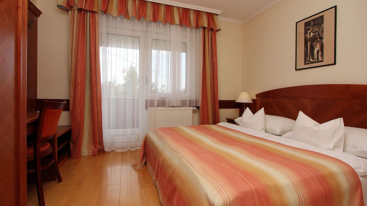 Hôtel à Hévíz, Hongrie, 600 m² - image 18