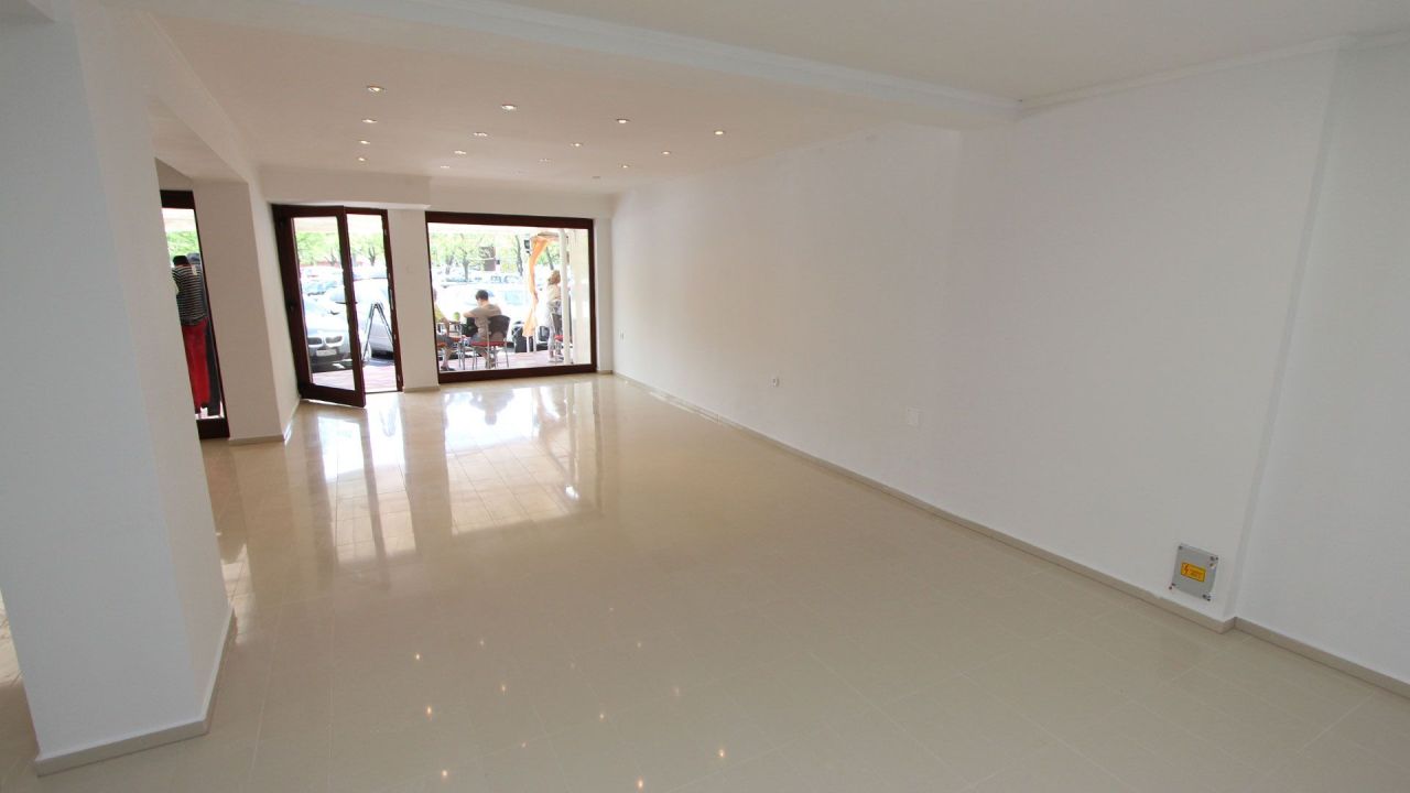 Commercial property in Heviz, Hungary, 80 m² - picture 2