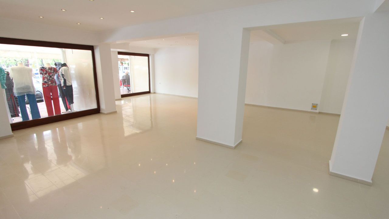 Commercial property in Heviz, Hungary, 80 m² - picture 1