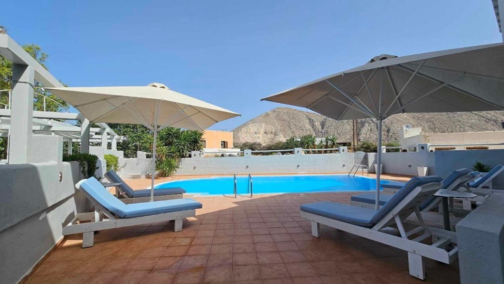 Hotel en Santorini, Grecia, 461 m² - imagen 2