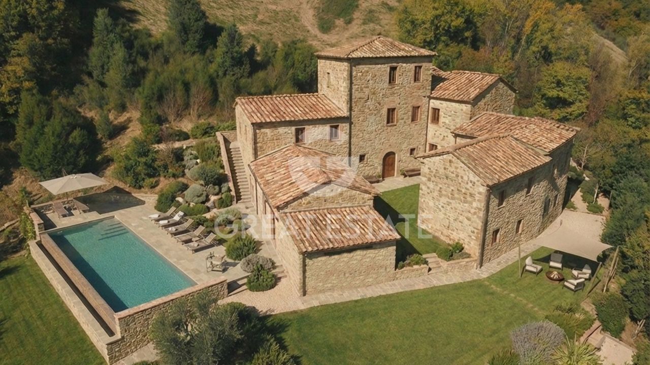 House in Perugia, Italy, 857.1 m² - picture 2