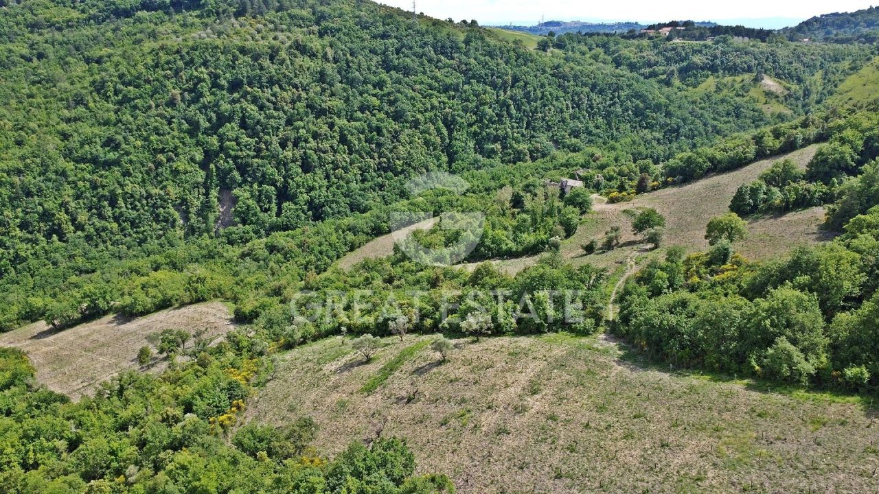 House in Perugia, Italy, 857.1 m² - picture 5