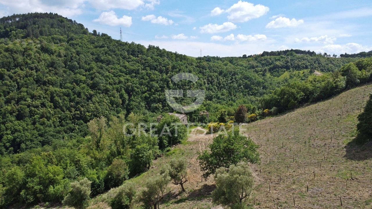 House in Perugia, Italy, 857.1 m² - picture 10