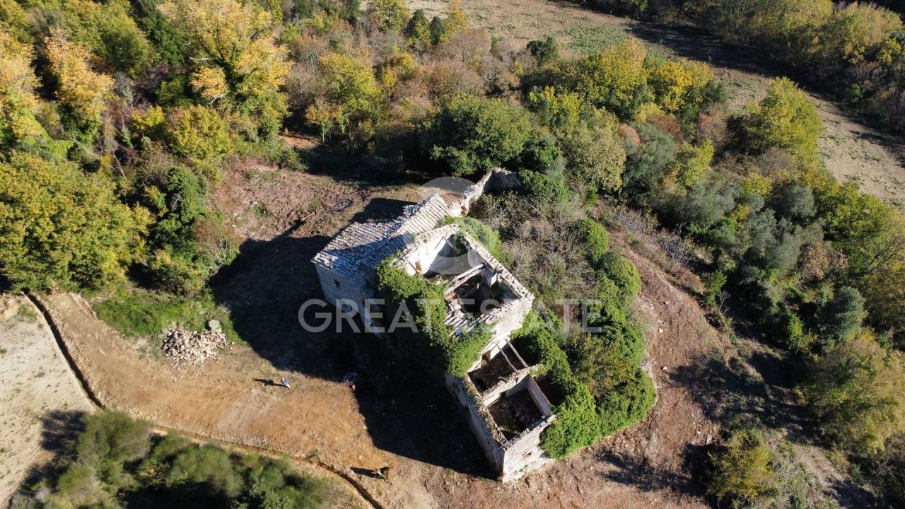 House in Perugia, Italy, 857.1 m² - picture 17