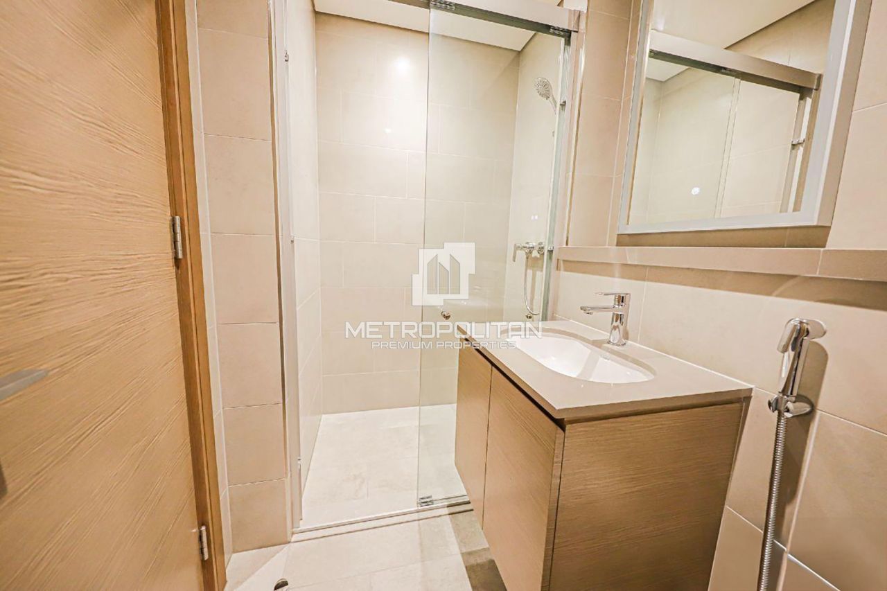 Apartment in Dubai, UAE, 47 m² - picture 9