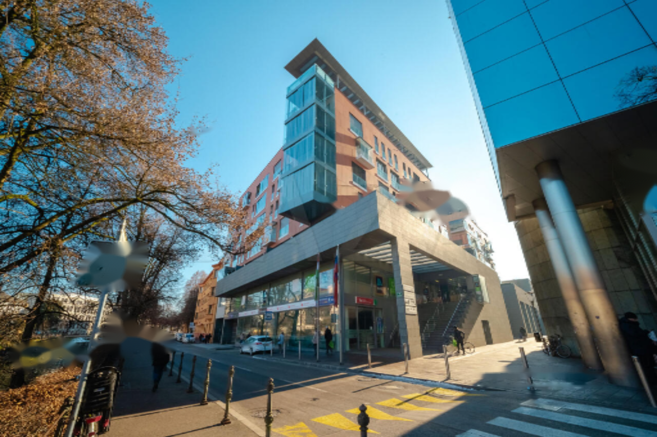 Office in Ljubljana, Slovenia, 459 m² - picture 1