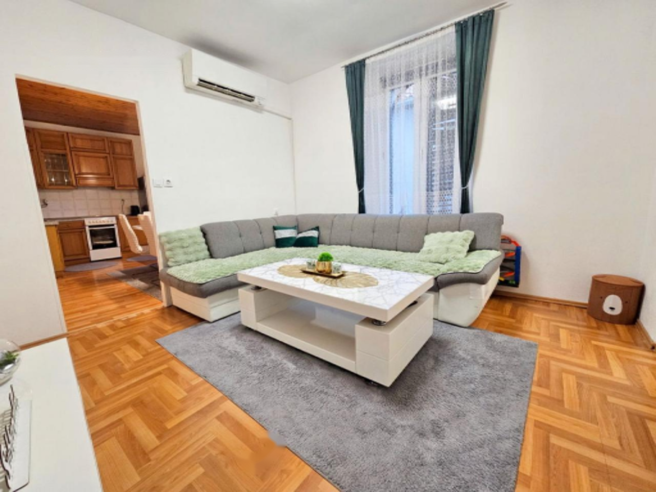 Flat in Izola, Slovenia, 72 m² - picture 2