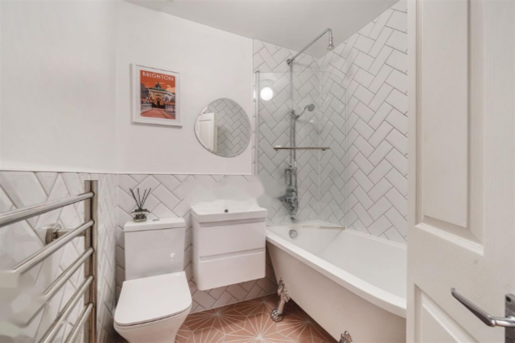 Flat in London, United Kingdom, 32 m² - picture 2