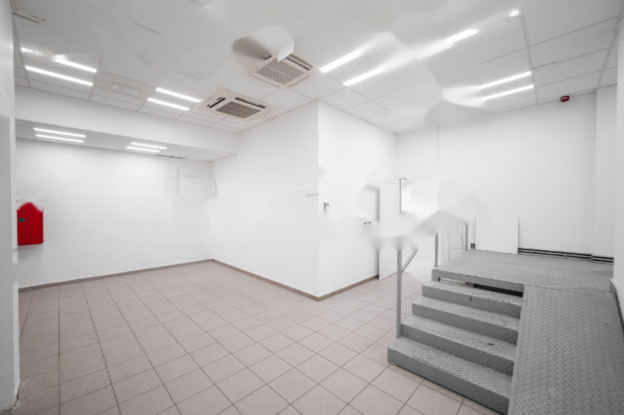 Office in Ljubljana, Slovenia, 459 m² - picture 9