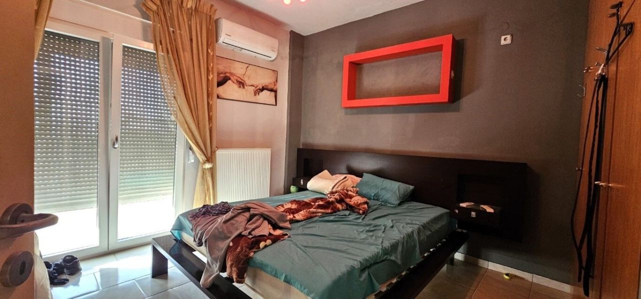 Commercial apartment building in Heraklion Prefecture, Greece, 258 m² - picture 1