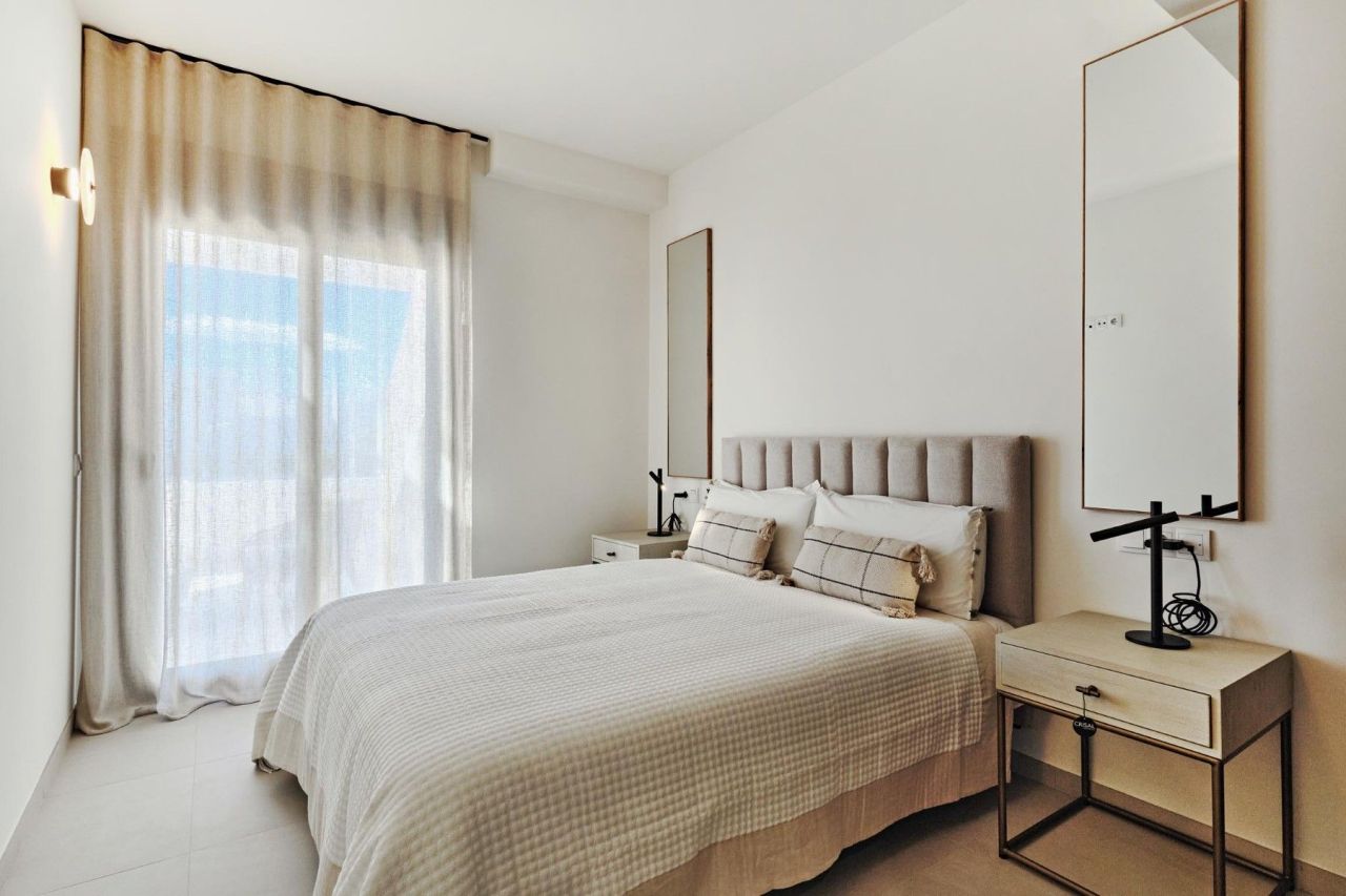 Bungalow in Torrevieja, Spain, 98 m² - picture 16