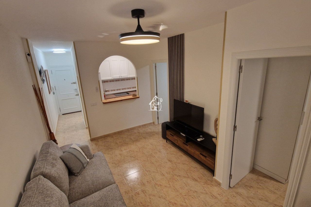 Apartment in Torrevieja, Spain, 59 m² - picture 3