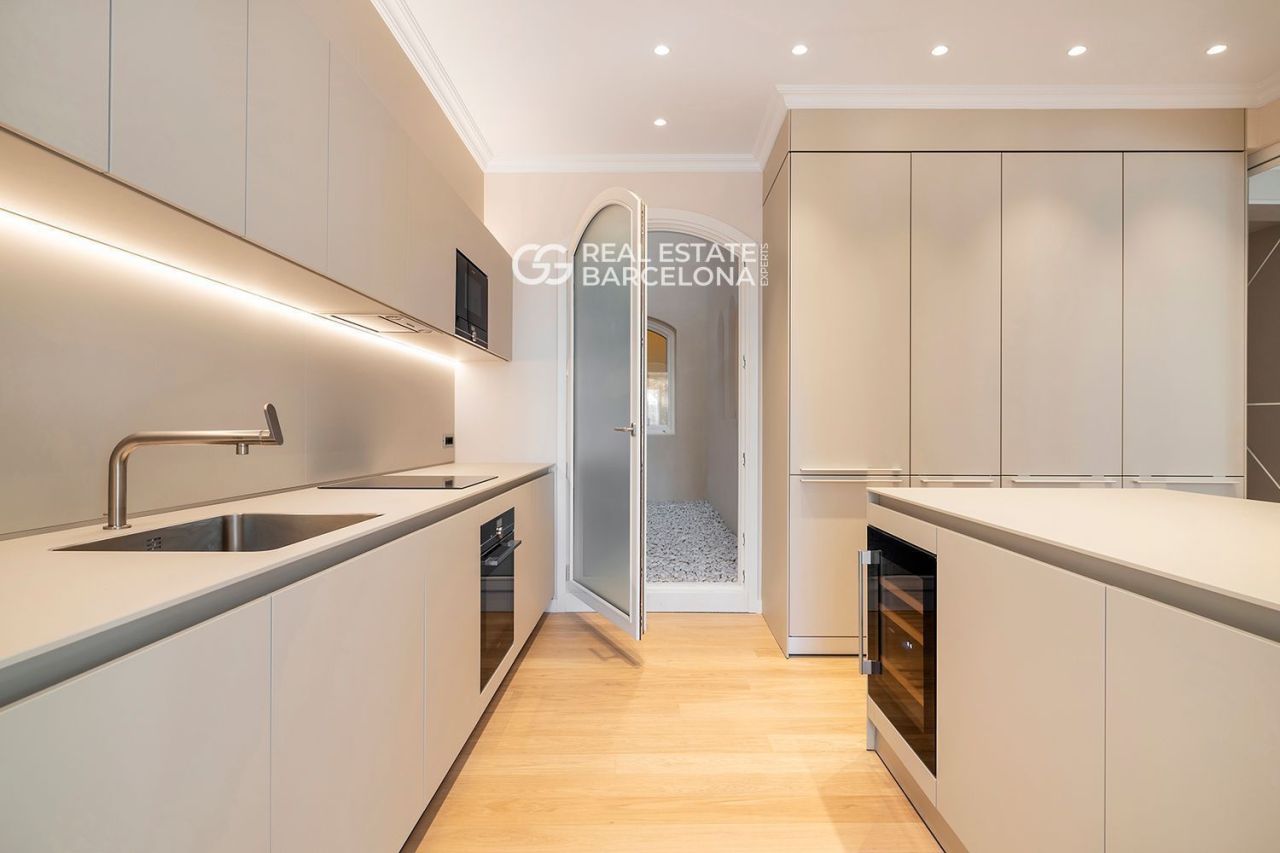 Piso en Barcelona, España, 183 m² - imagen 14