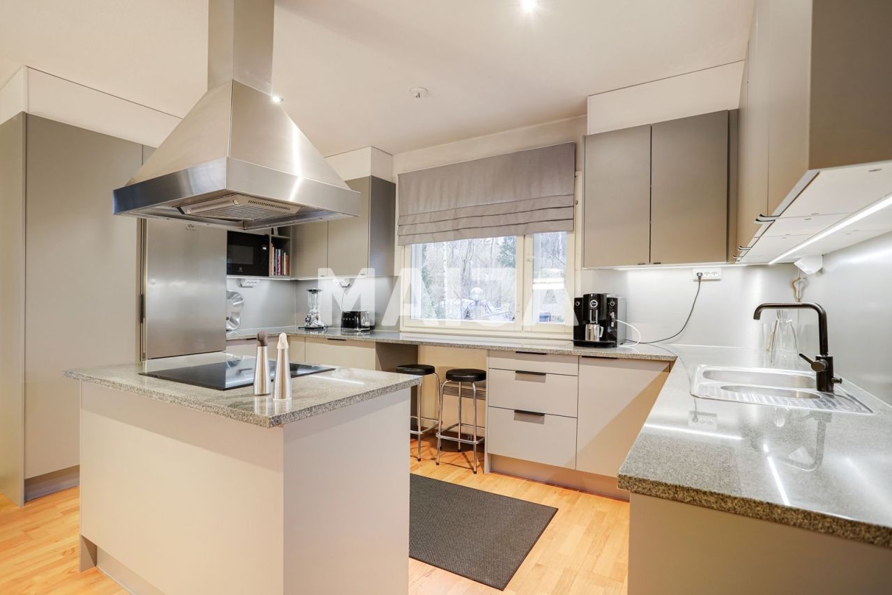 House in Hollola, Finland, 200 m² - picture 11