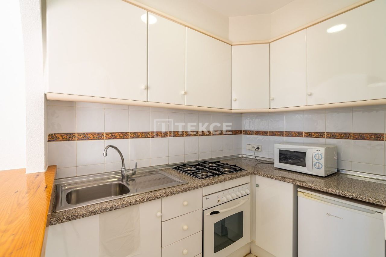 Apartment in Calp, Spain, 56 m² - picture 10