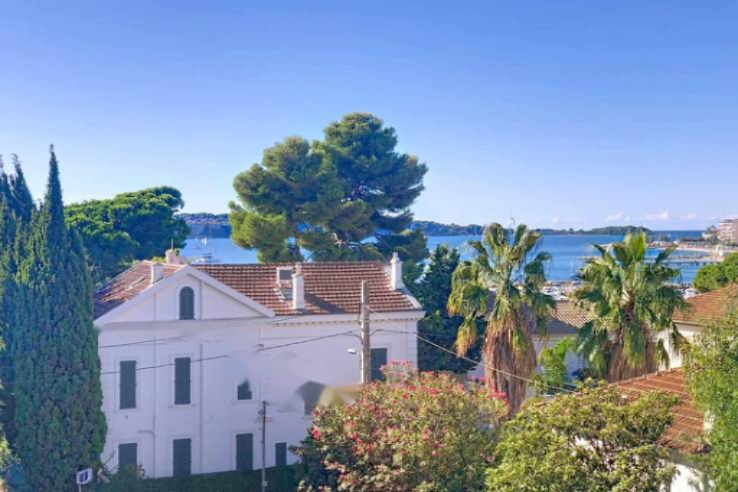 Flat in Cannes, France, 102 m² - picture 1