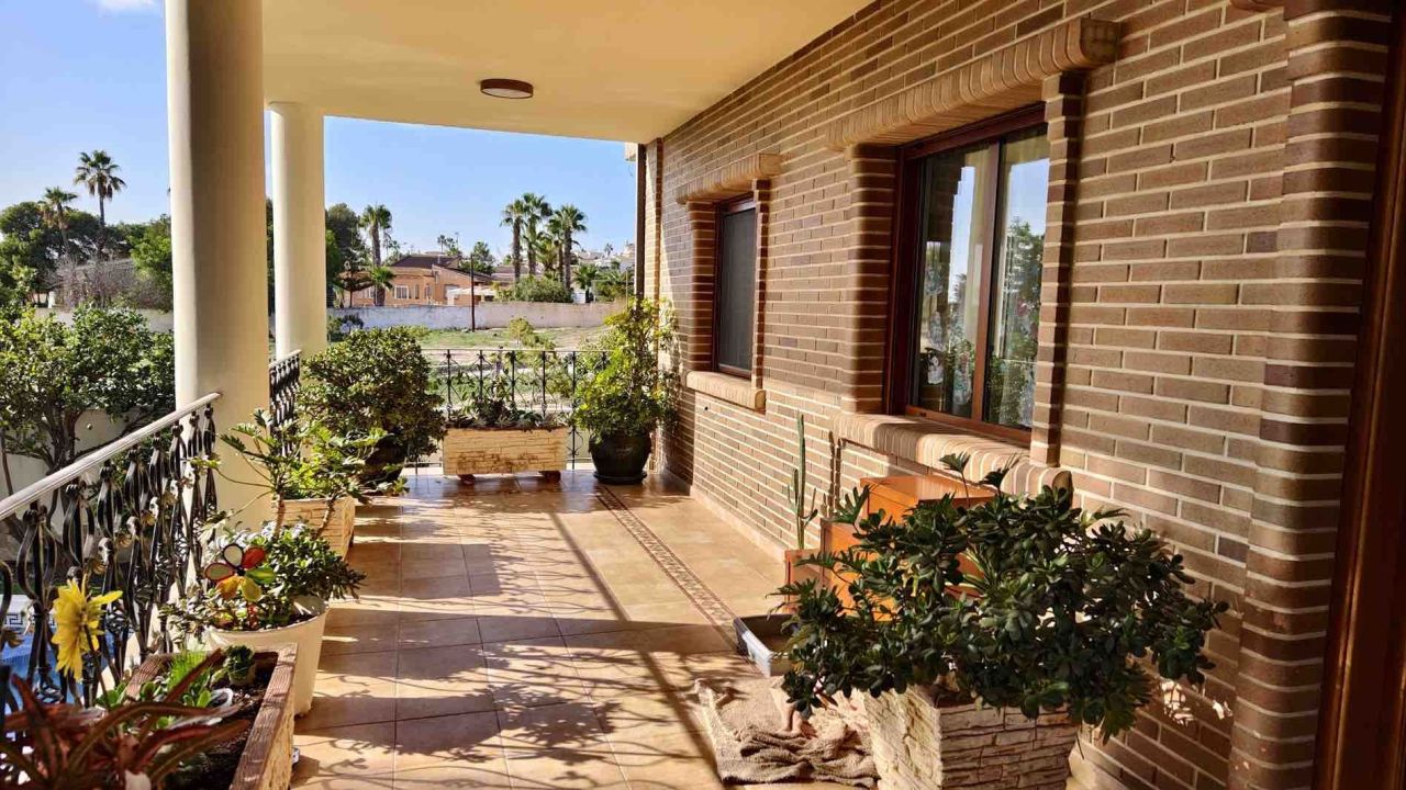 Villa in Ciudad Quesada, Spain, 364 m² - picture 3