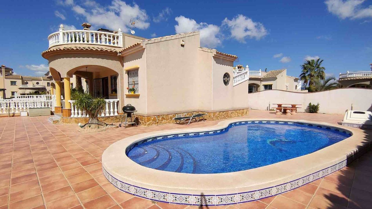 Villa en Guardamar del Segura, España, 106 m² - imagen 4