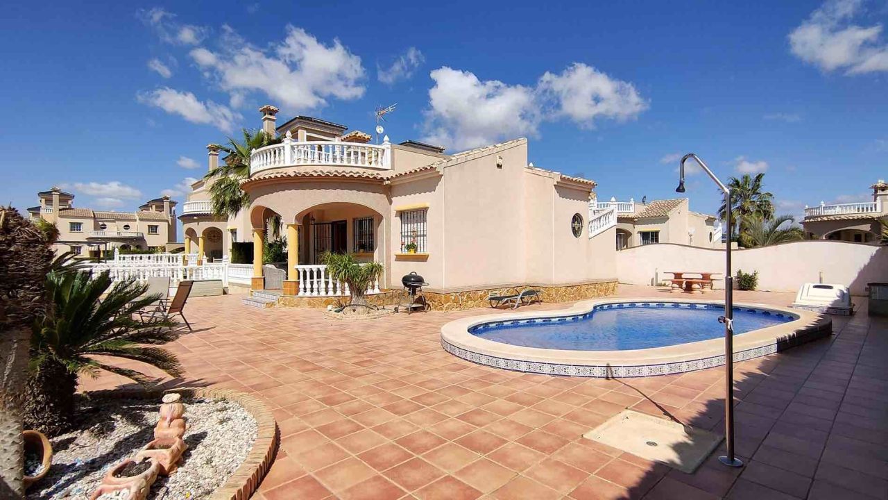 Villa en Guardamar del Segura, España, 106 m² - imagen 3