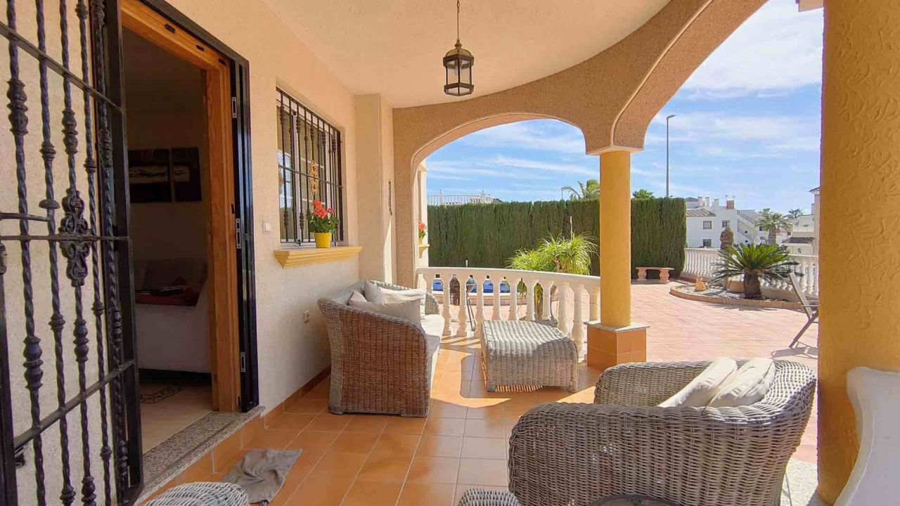 Villa en Guardamar del Segura, España, 106 m² - imagen 5