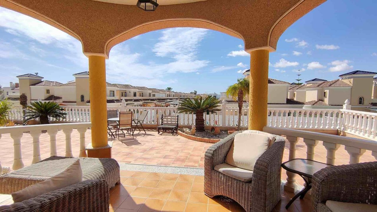 Villa en Guardamar del Segura, España, 106 m² - imagen 6