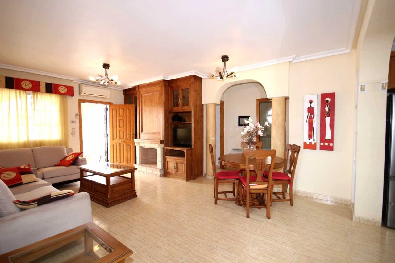 Villa en Guardamar del Segura, España, 106 m² - imagen 11