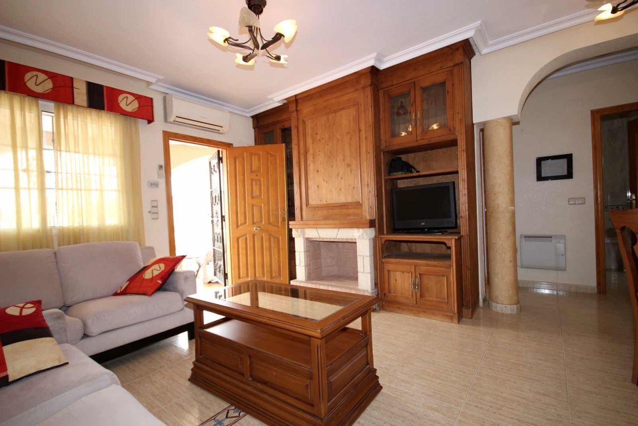 Villa en Guardamar del Segura, España, 106 m² - imagen 12