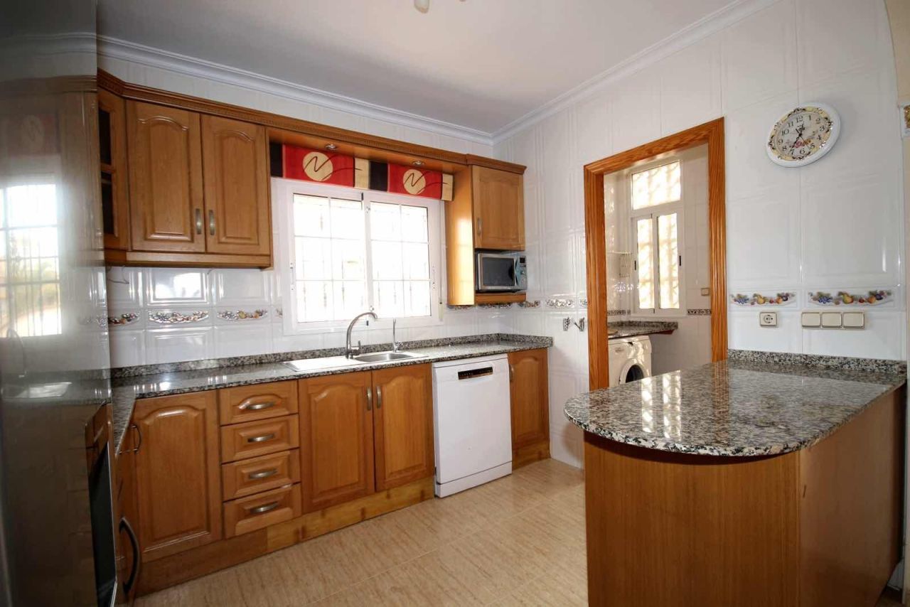 Villa en Guardamar del Segura, España, 106 m² - imagen 14