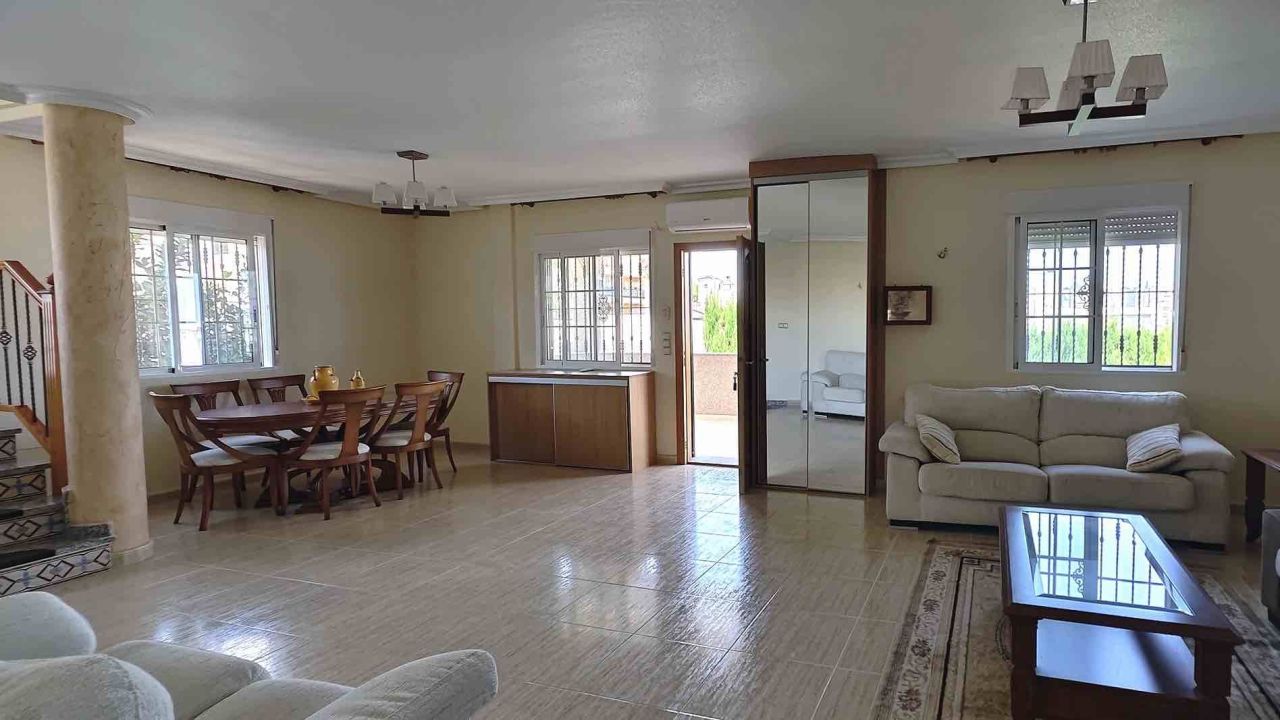 Villa à Villamartin, Espagne, 207 m² - image 14