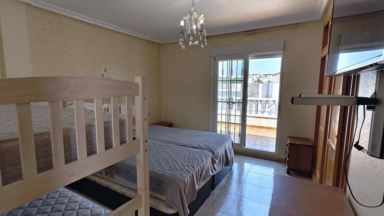 Villa à Villamartin, Espagne, 207 m² - image 17