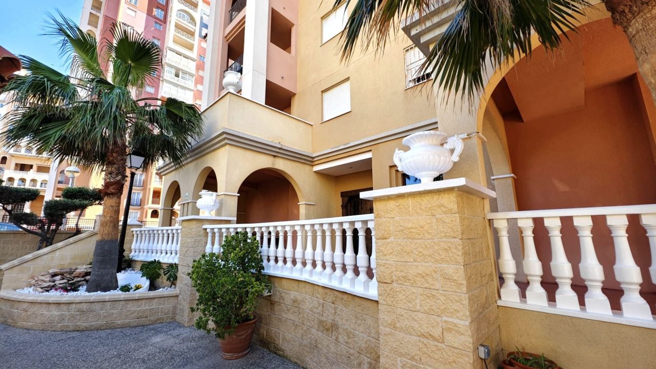 Piso en Torrevieja, España, 63 m² - imagen 5