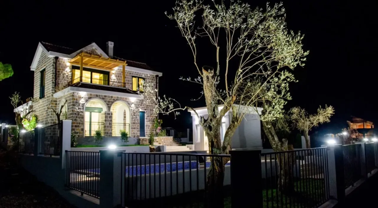 Villa on Lustica peninsula, Montenegro, 320 m² - picture 4