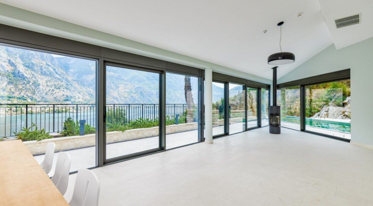 Villa in Prcanj, Montenegro, 479 m² - picture 13