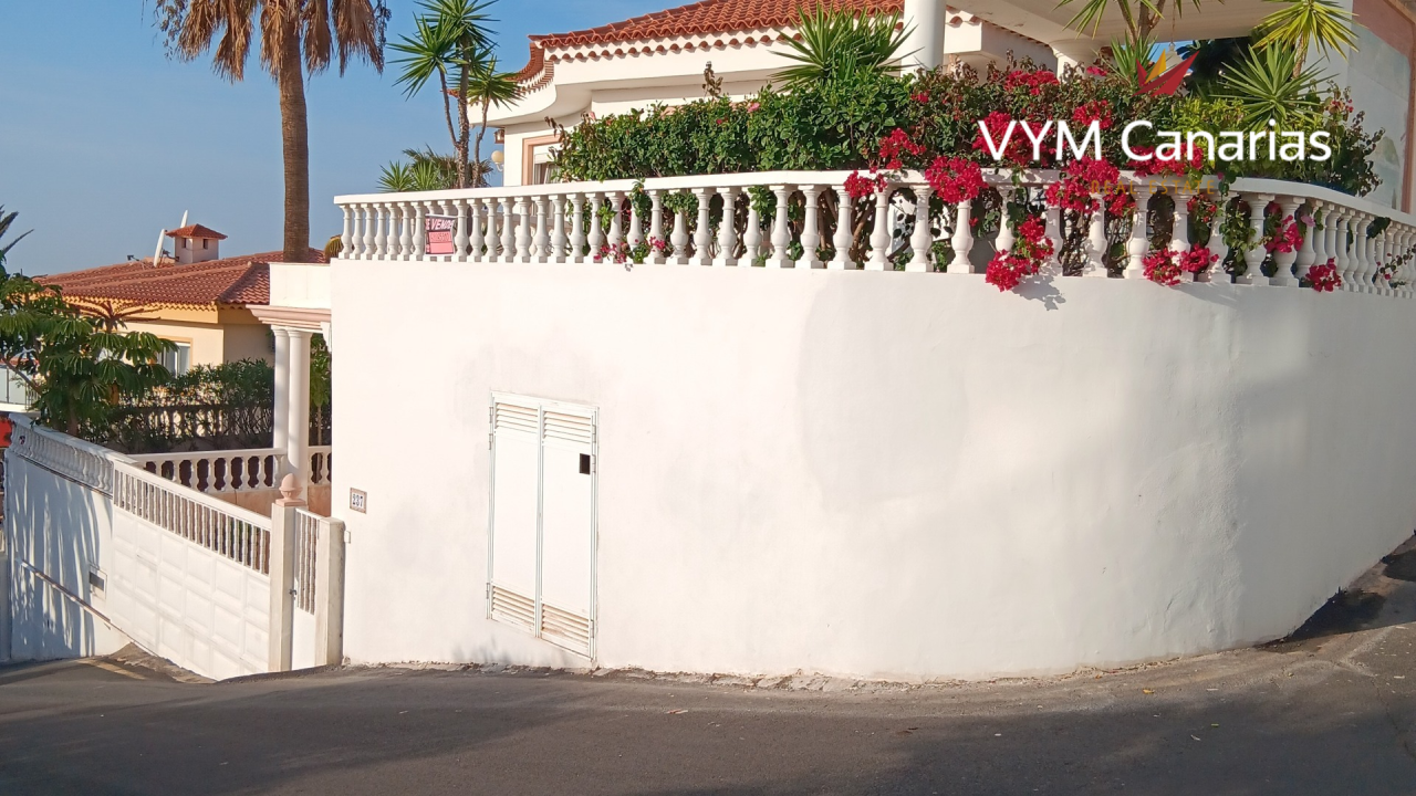 Villa on Tenerife, Spain, 345 m² - picture 1