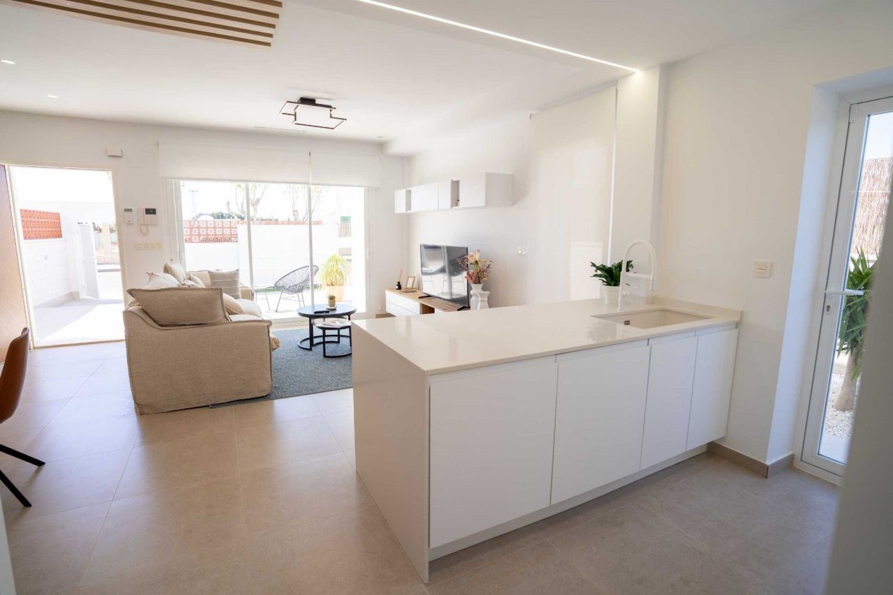 Villa in Pilar de la Horadada, Spain, 120 m² - picture 8