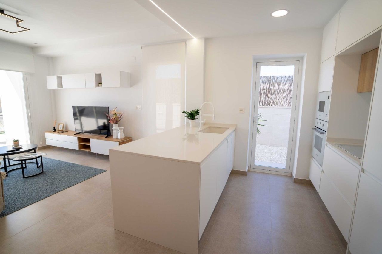 Villa in Pilar de la Horadada, Spain, 120 m² - picture 9