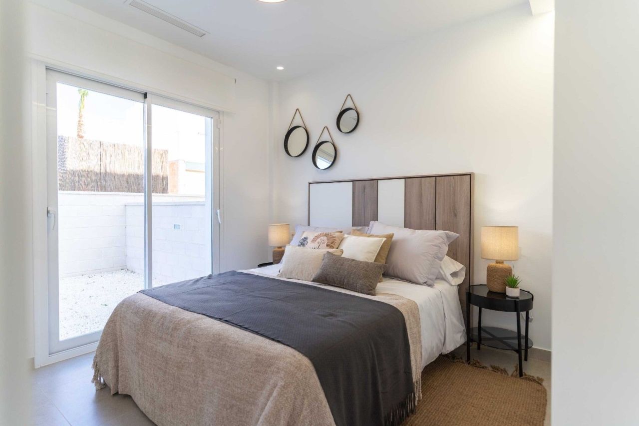 Villa in Pilar de la Horadada, Spain, 120 m² - picture 14