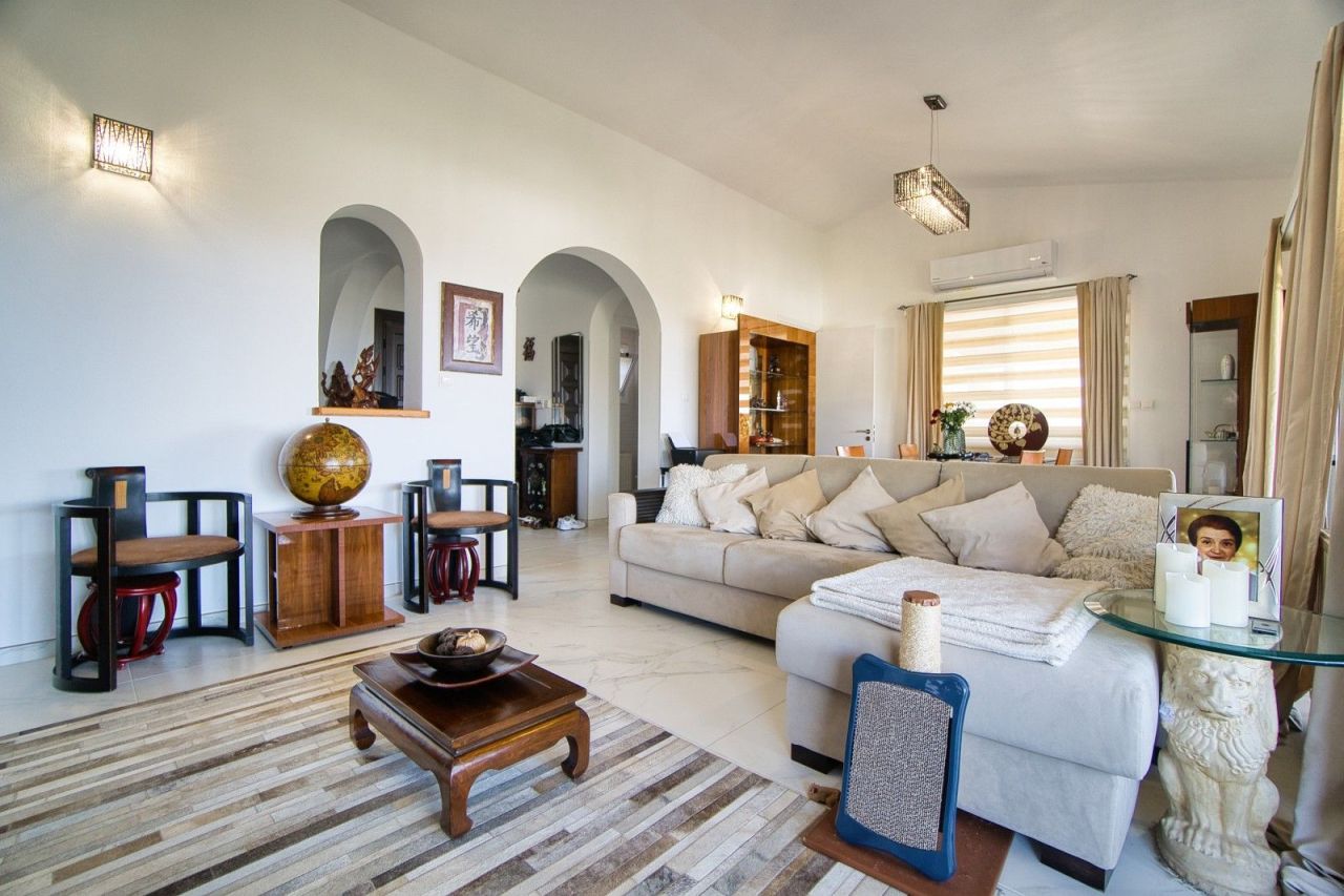 Villa in Paphos, Cyprus, 200 m² - picture 6