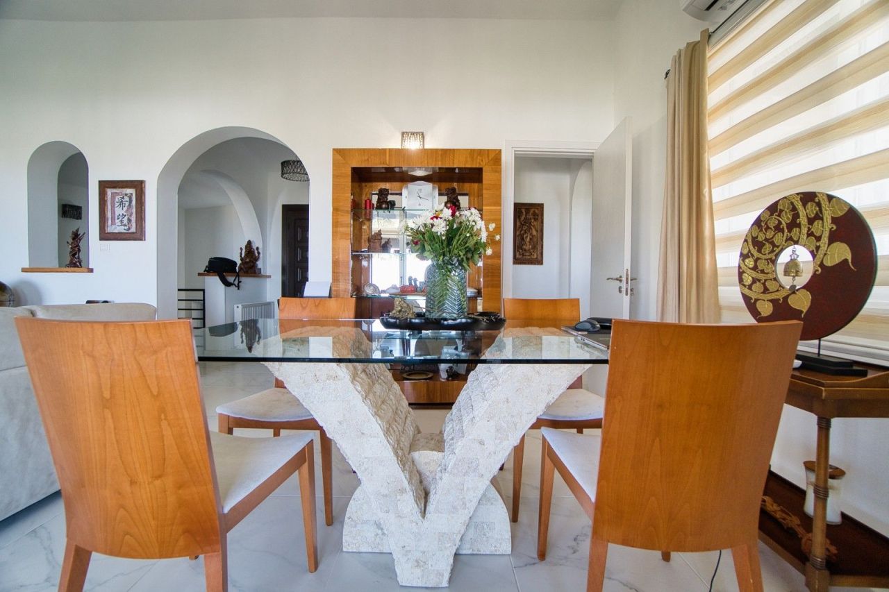 Villa in Paphos, Cyprus, 200 m² - picture 9